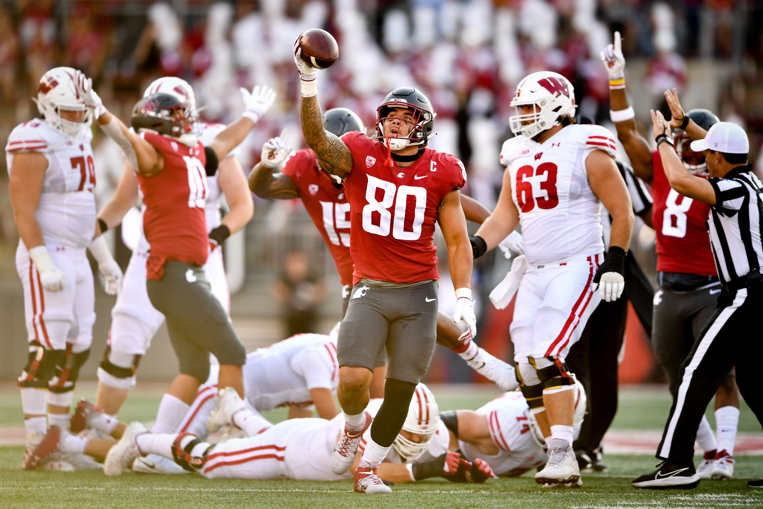 WSU Cougars hold on for statement win over No. 19 Wisconsin in Pullman, WSU  Sports