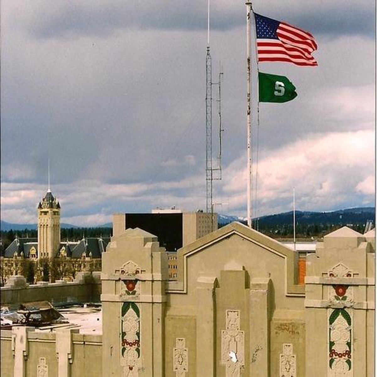 The last time a Spokane mayor made a flag bet against an opponent in the NCAA tournament, the Michigan State Spartans’ flag flew downtown following a Sweet 16 loss by Gonzaga in March 2001. (Jonathan Brunt / The Spokesman-Review)