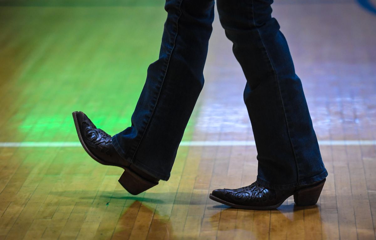 Line dancing class - Nov. 1, 2018 | The Spokesman-Review