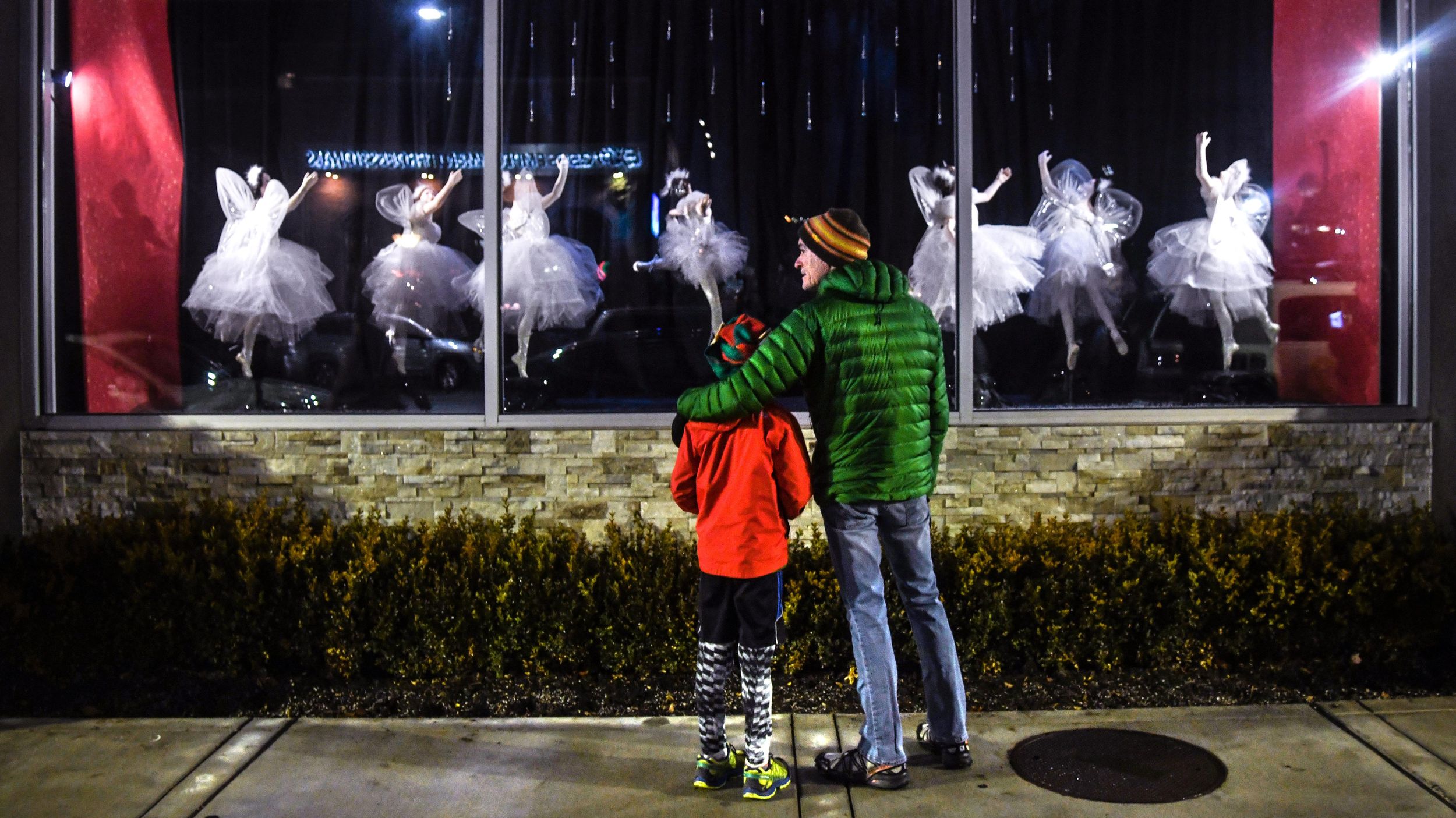 Davenport Grand Christmas 2022 After Decades In Storage, Animatronic Christmas Displays Reemerge At The Davenport  Grand Hotel | The Spokesman-Review