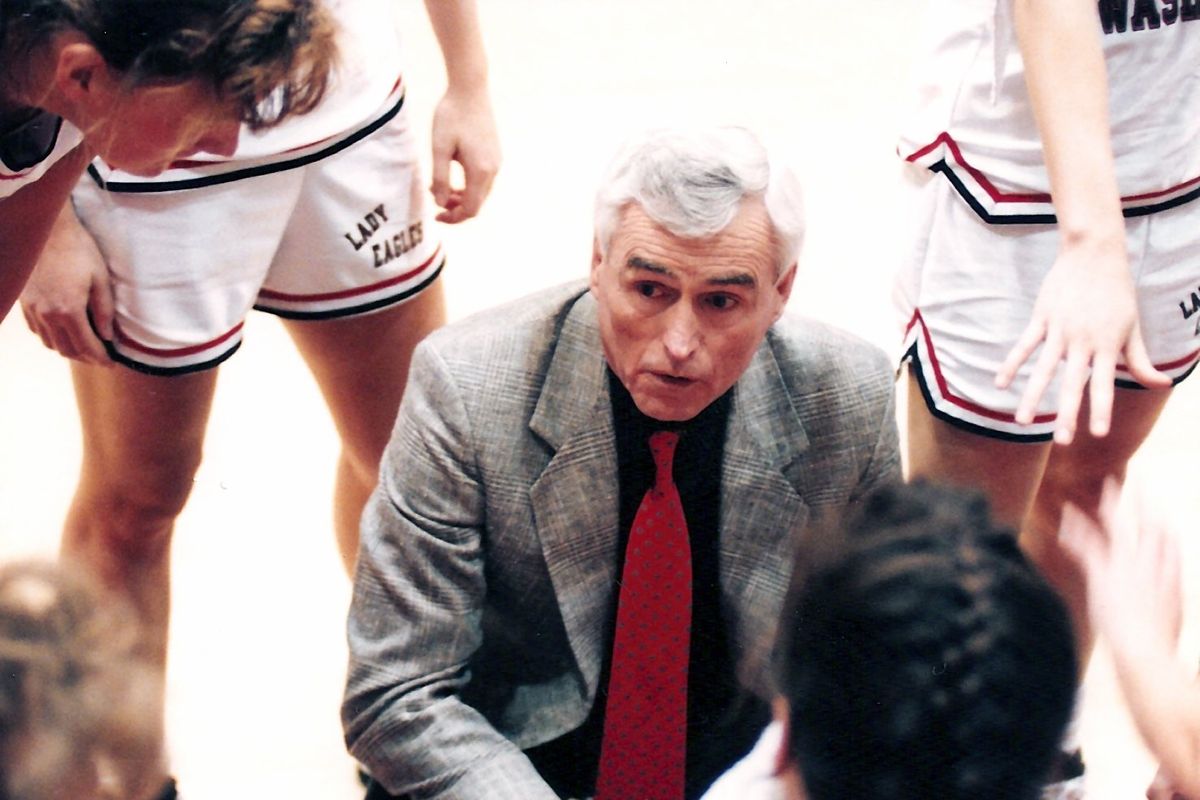Bill Smithpeters spent 18 seasons leading Eastern Washington women’s basketball, compiling a record of 290-227. Smithpeters died on June 28 at 94. (Courtesy of EWU athletics)