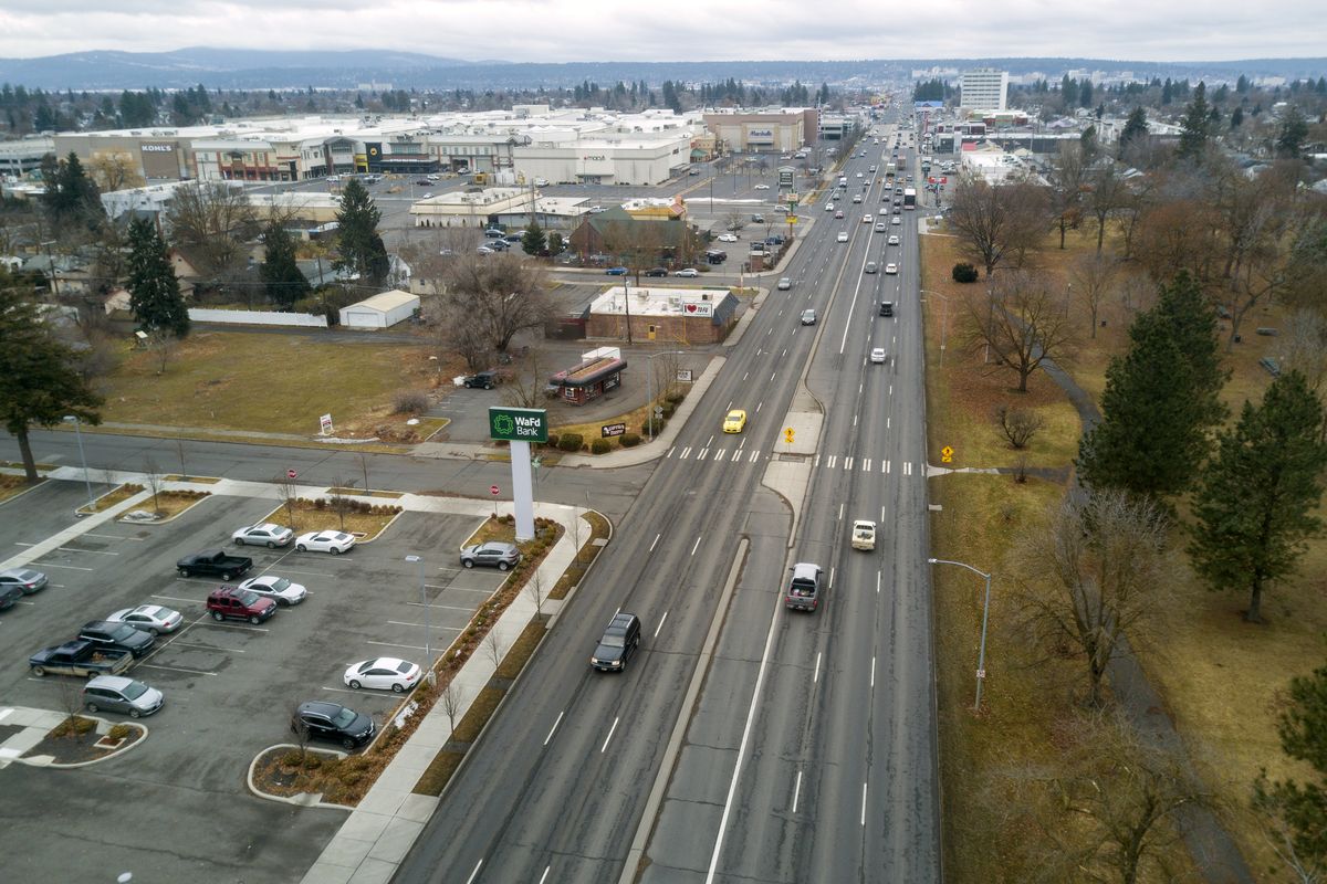 Division Street, seen Thursday, has three lanes in each direction for most of its length between the Spokane River and the Division Y.  (Jesse Tinsley/THE SPOKESMAN-REVI)