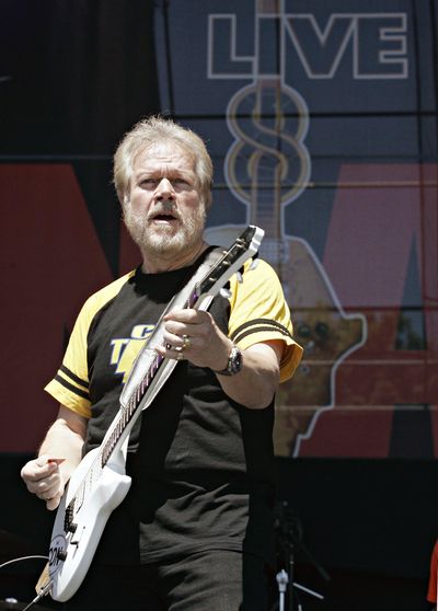 Randy Bachman performs during the Canadian Live 8 concert in Barrie, Ont. Saturday July 2, 2005. (ADRIAN WYLD / Canadian Press)
