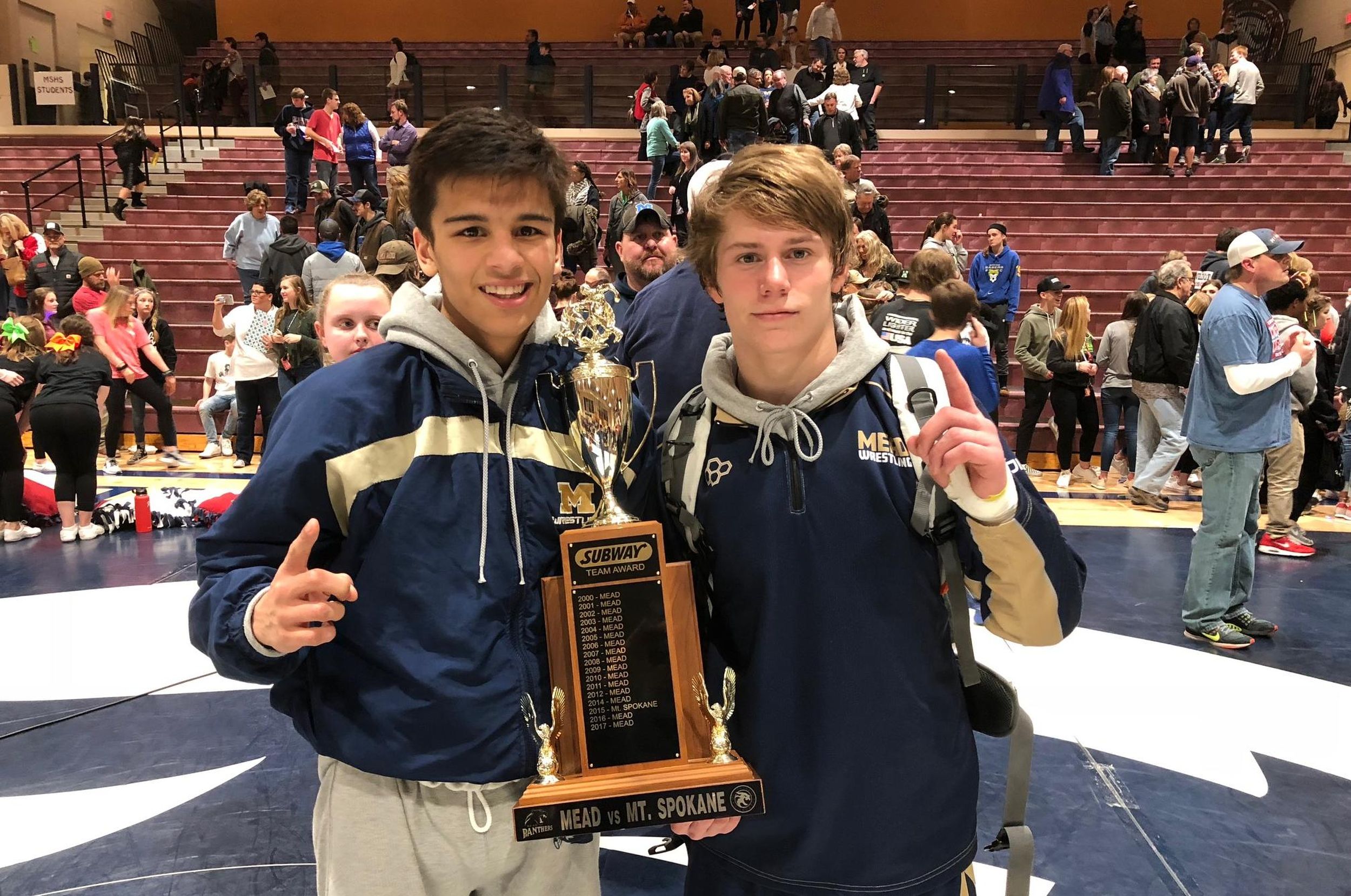 Cameron Crawford pushes Mead over Mt. Spokane for GSL wrestling title ...