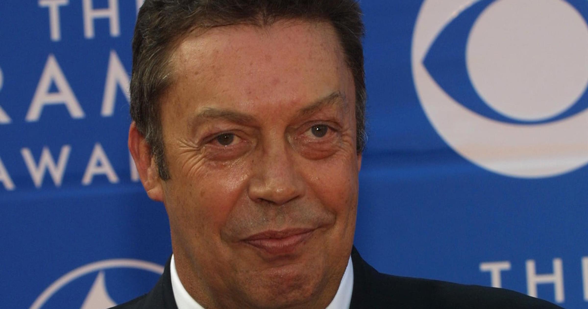 Tim Curry's British charm and Cheshire grin were made for comedy. These 7 TV roles show why