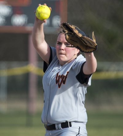 Making her pitch: West Valley’s Jenna Trinkle deals a pitch against Deer Park Tuesday at West Valley. The Eagles lost 3-2. Their next game is today at noon at East Valley. (Jesse Tinsley)