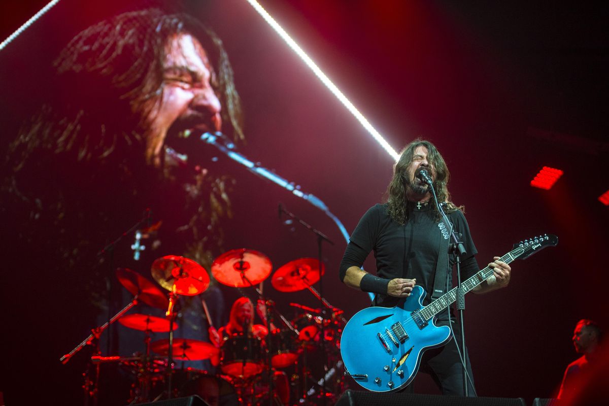 Foo Fighters’ front man Dave Grohl belts out “Learn to Fly,” Monday, Dec. 4, 2017, in the Spokane Arena. (Dan Pelle / The Spokesman-Review)
