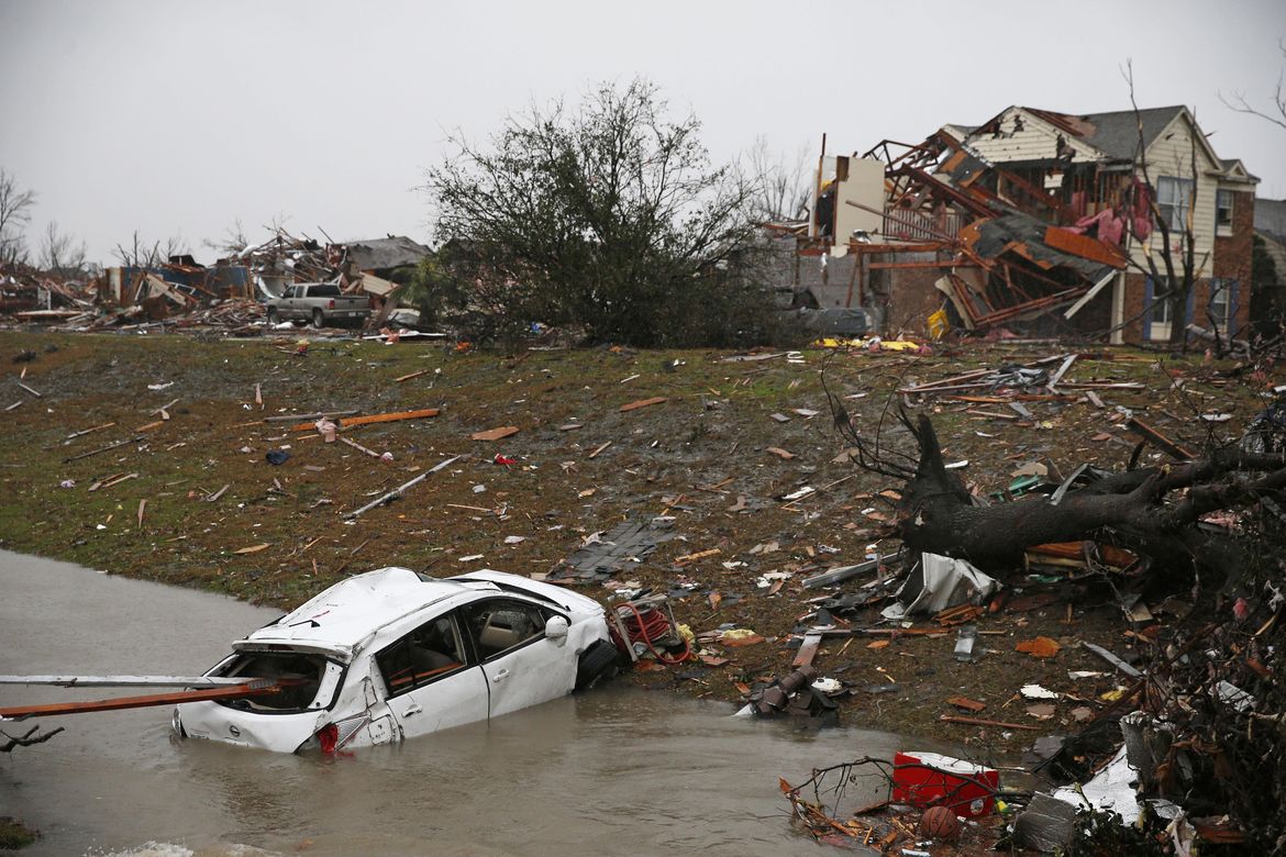 At Least 11 Die From Texas Tornadoes 13 In Midwest Flooding The Spokesman Review