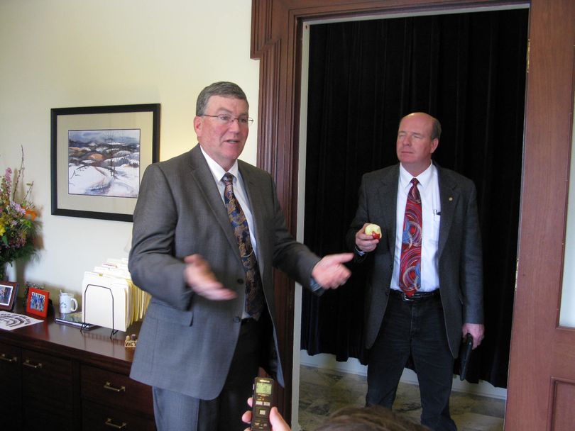 House Speaker Scott Bedke, left, and Majority Leader Mike Moyle, right  (Betsy Russell)