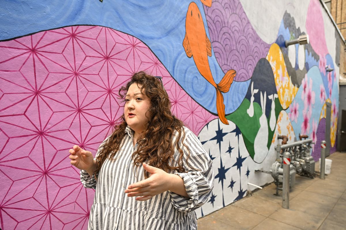Artist Lisa Soranaka paints mural that honors Chinese, Japanese