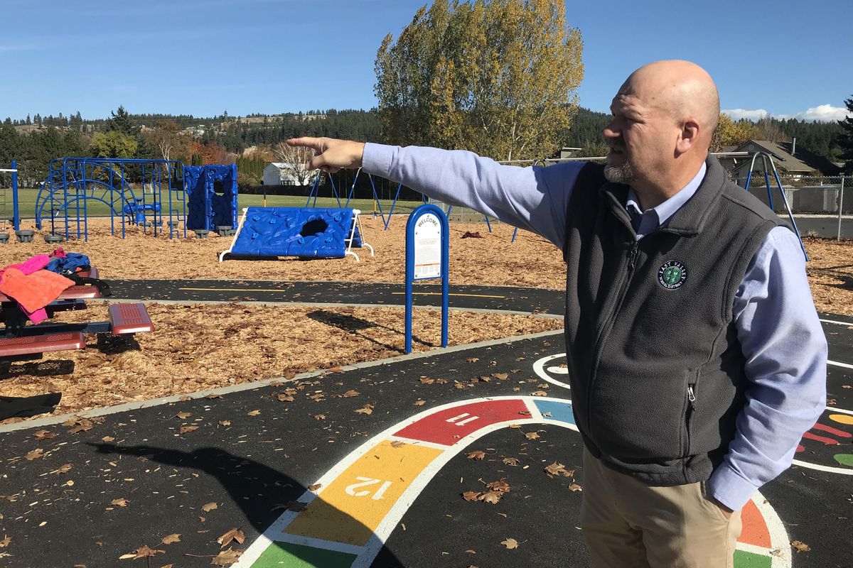 Trentwood Elementary tackles troublesome traffic tangle with added parking, new dropoff/pickup