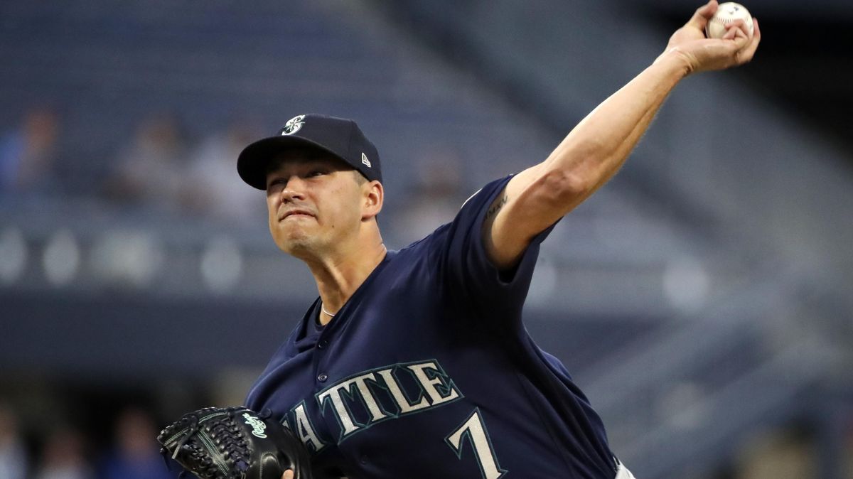 Marco Gonzales pitches, hits Mariners to 60 victory in Pittsburgh