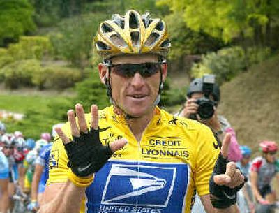 
 Lance Armstrong signals 