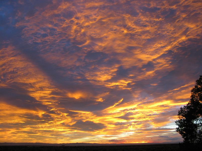 Sunset over Boise on Thursday, Nov. 6, 2014 (Betsy Russell)