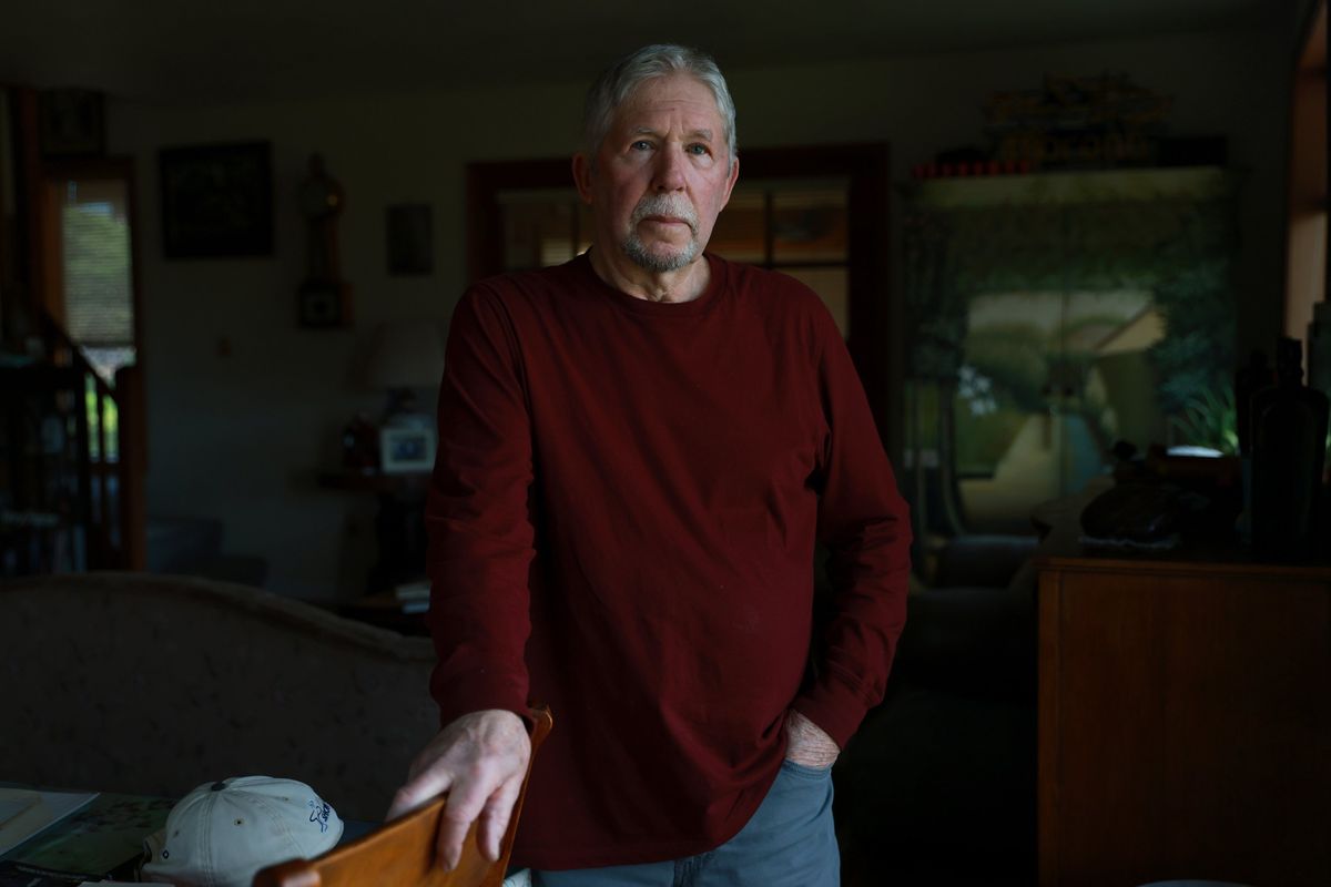 Fred Cuozzo, a retired firefighter and pilot, in his home in Eagle Point, Oregon. MUST CREDIT: Katie Falkenberg/Bloomberg  (Katie Falkenberg/Photographer: Katie Falkenberg/B)