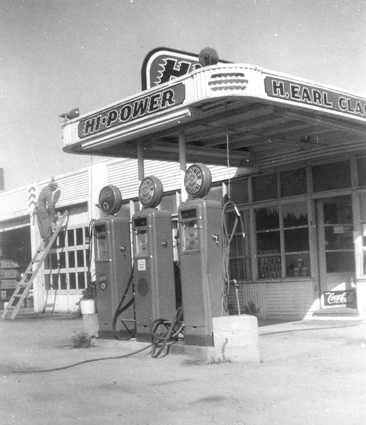 Hi-Power Gas Station in 1952.