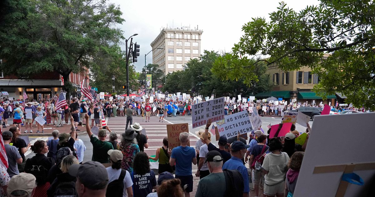 What makes a protest turn violent? Experts cite aggressive police, deep anger and more