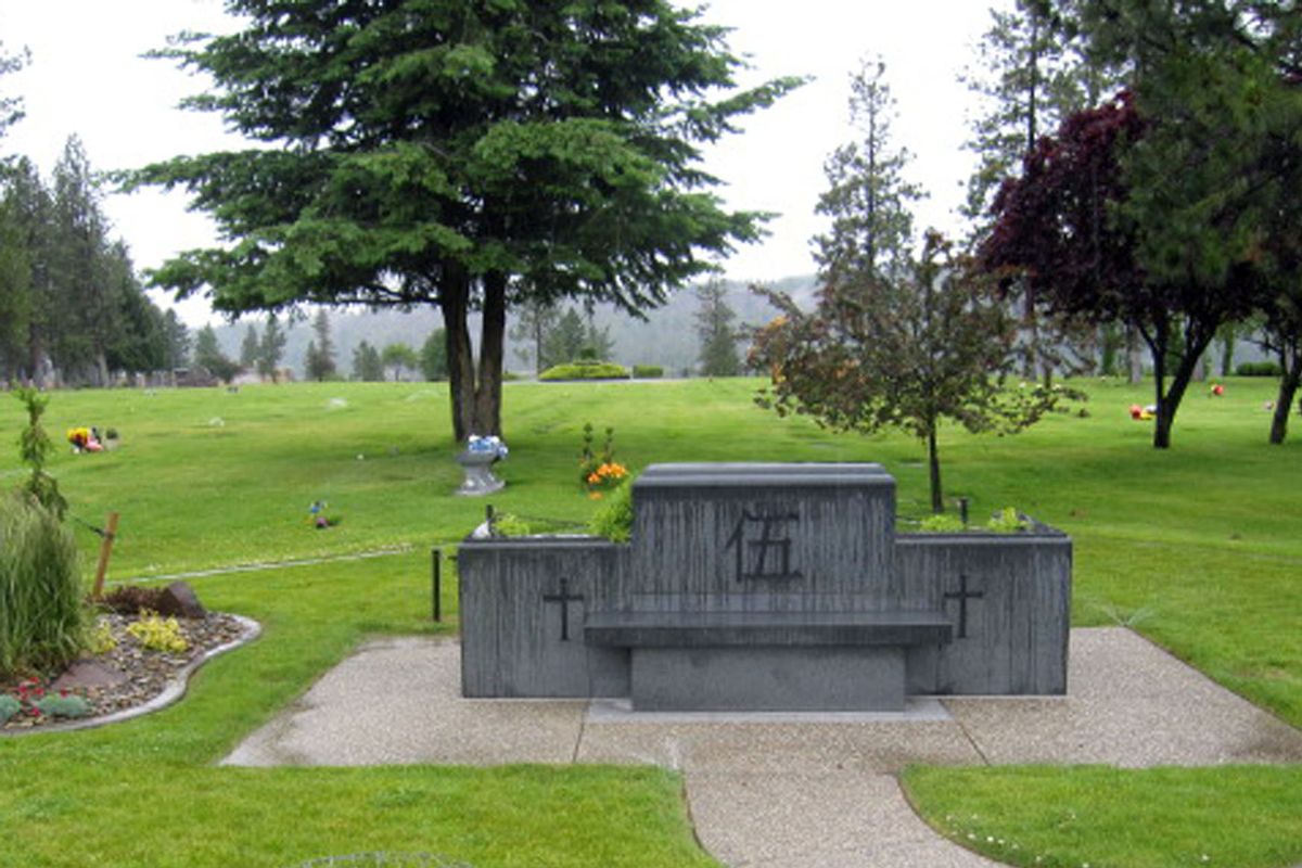 The gravestone of the Eng family at Fairmount Memorial Gardens.