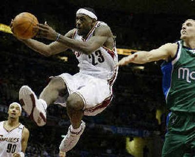 
Cavs' LeBron James rose to the occasion against Dallas. 
 (Associated Press / The Spokesman-Review)