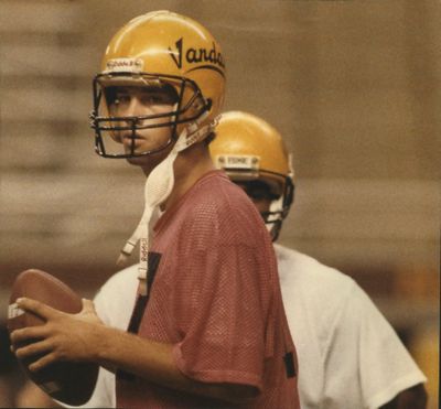 Former Idaho quarterback John Friesz was a member of the Big Sky Conference's inaugural hall of fame class.  (Spokesman-Review Photo Archives)