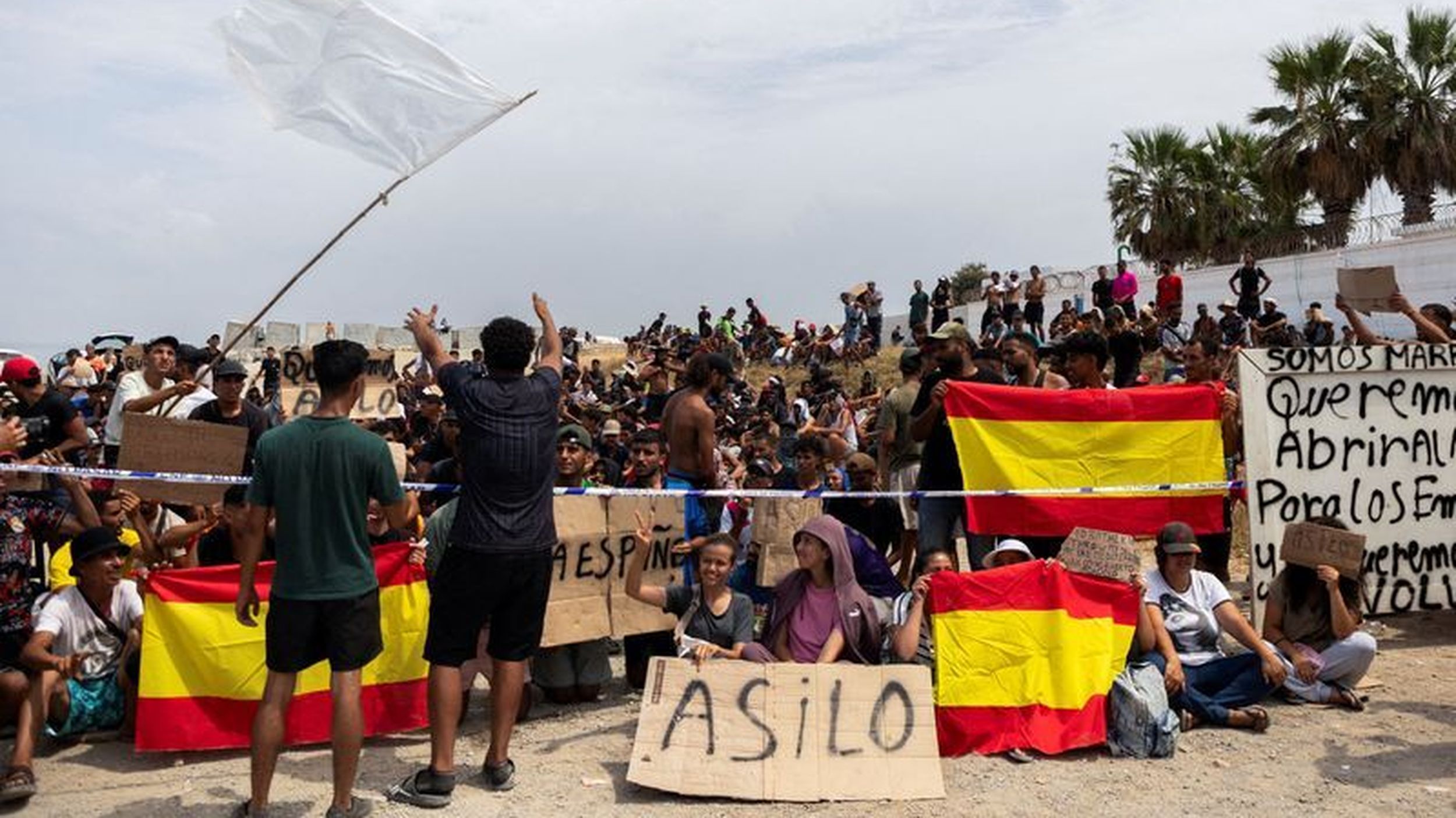 In Spain’s Ceuta, hundreds of migrants stage protest and demand asylum – Sun, 16 Aug 2026 PST