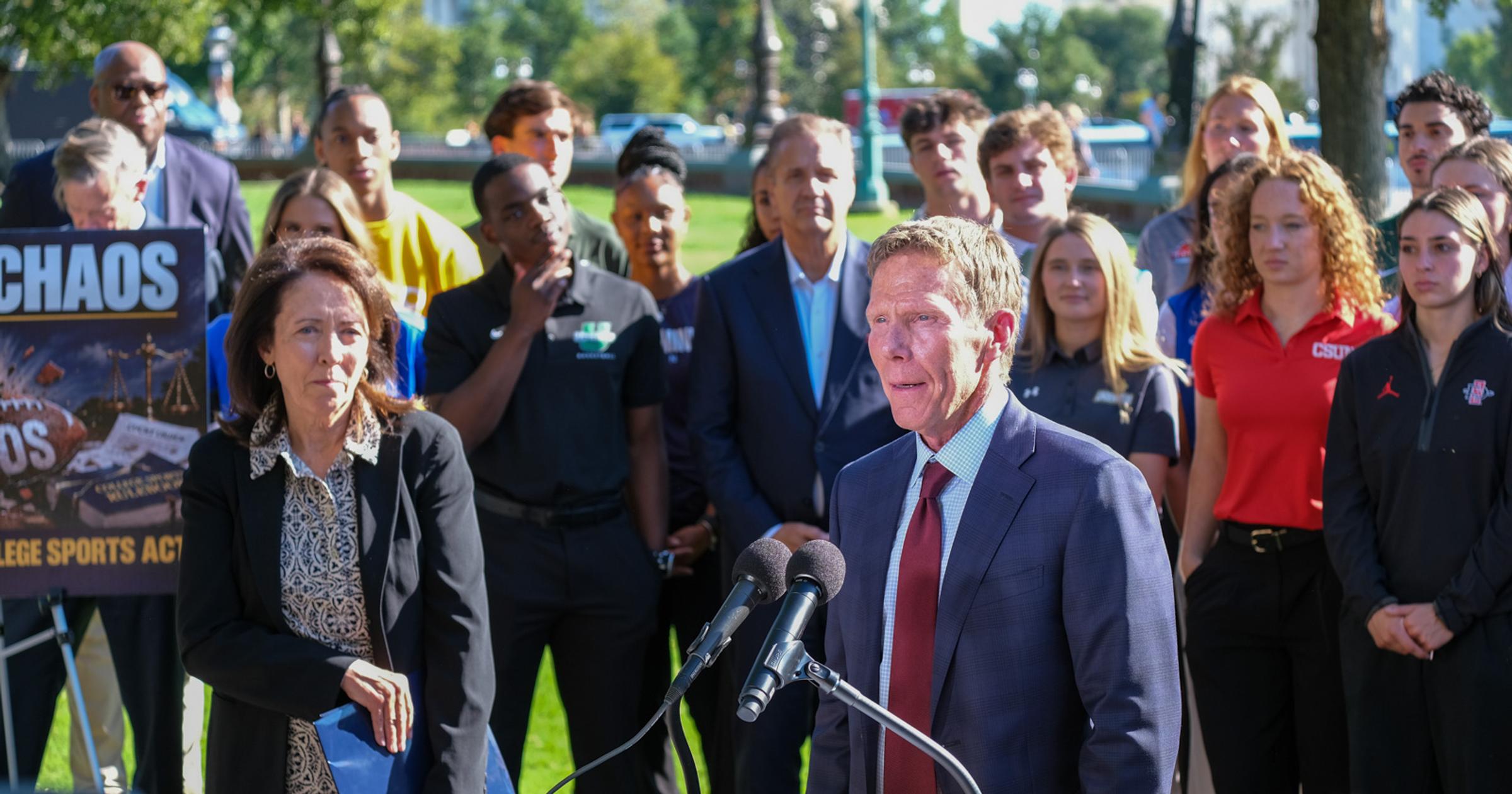 Maria Cantwell, Gonzaga's Mark Few urge Senate to pass ‘Protect College Sports Act' before election