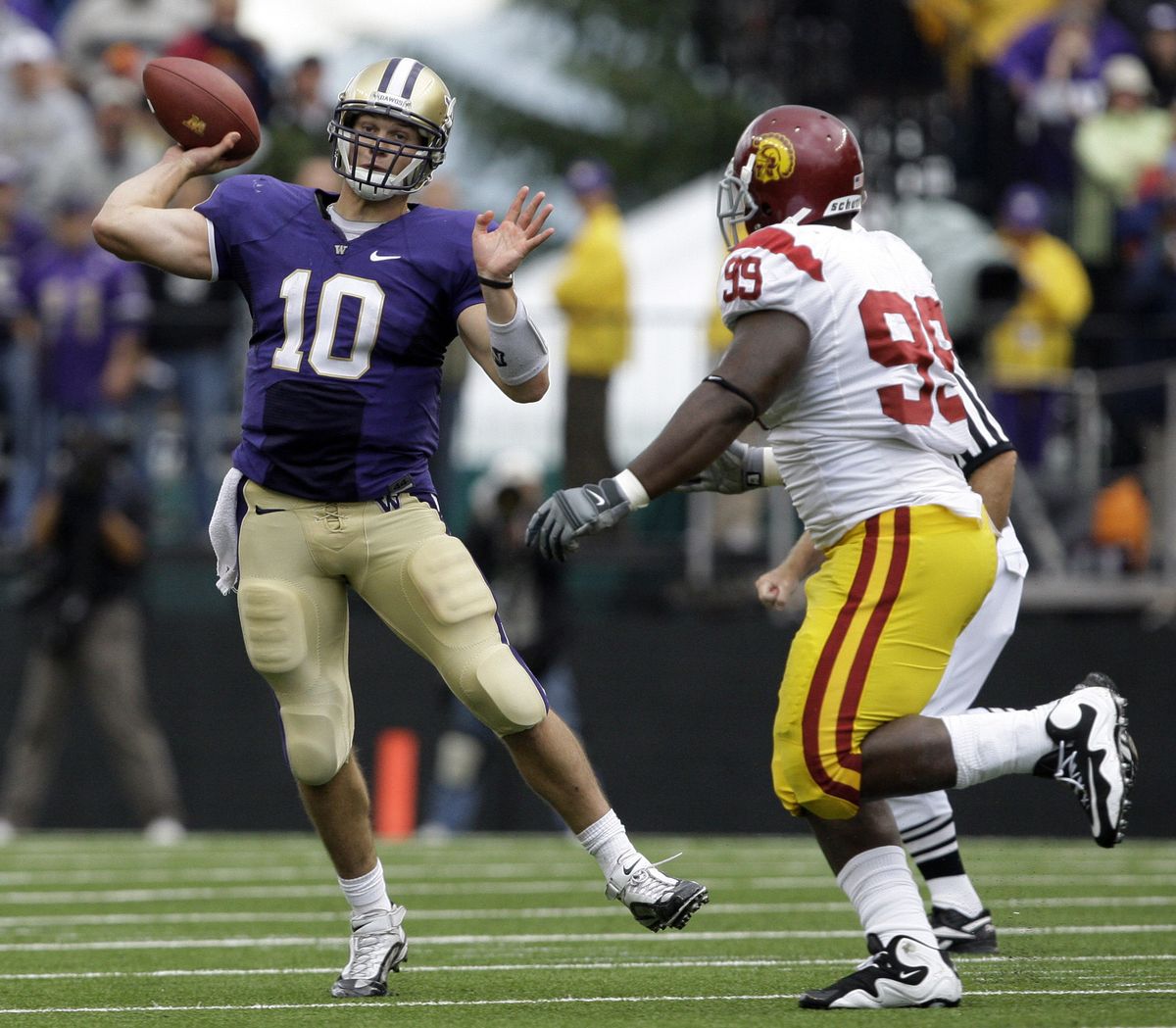 Jake Locker never saw himself as Washington’s savior as he struggled through two injury-filled seasons.  (Associated Press / The Spokesman-Review)
