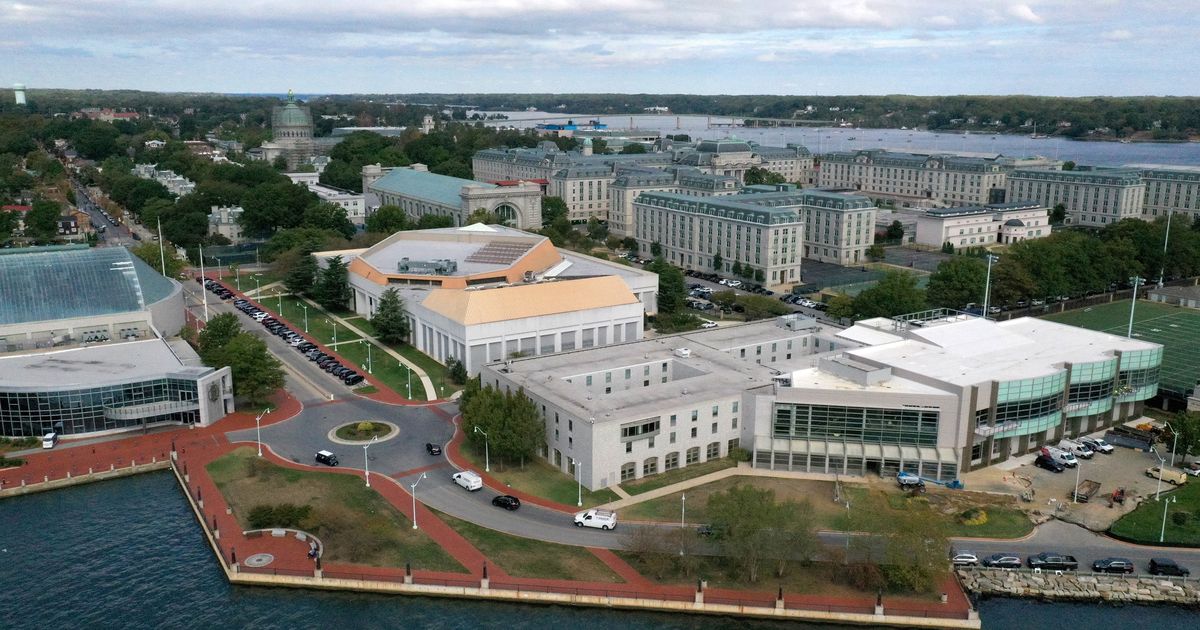 Democrats call for halt of military academy book purge