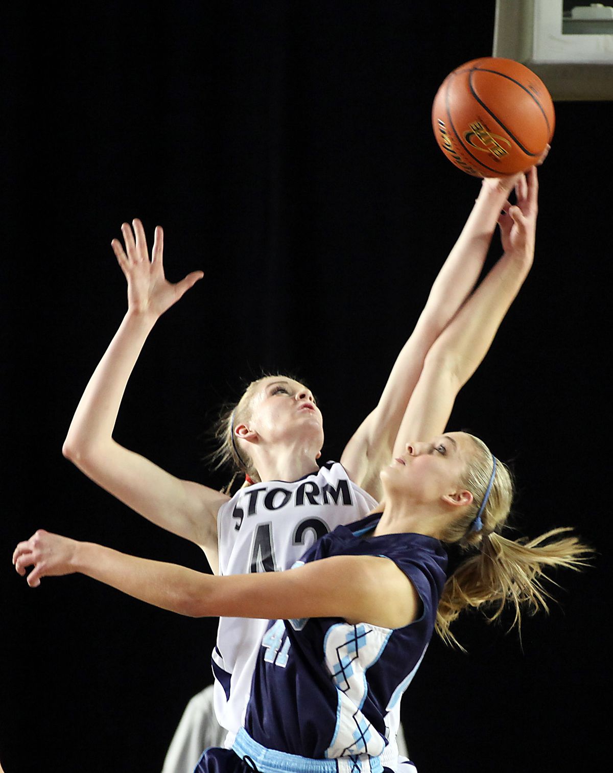 Central Valley’s Madison Hovren, right, battles Skyview’s Katie Swanson for a rebound. (PATRICK HAGERTY)
