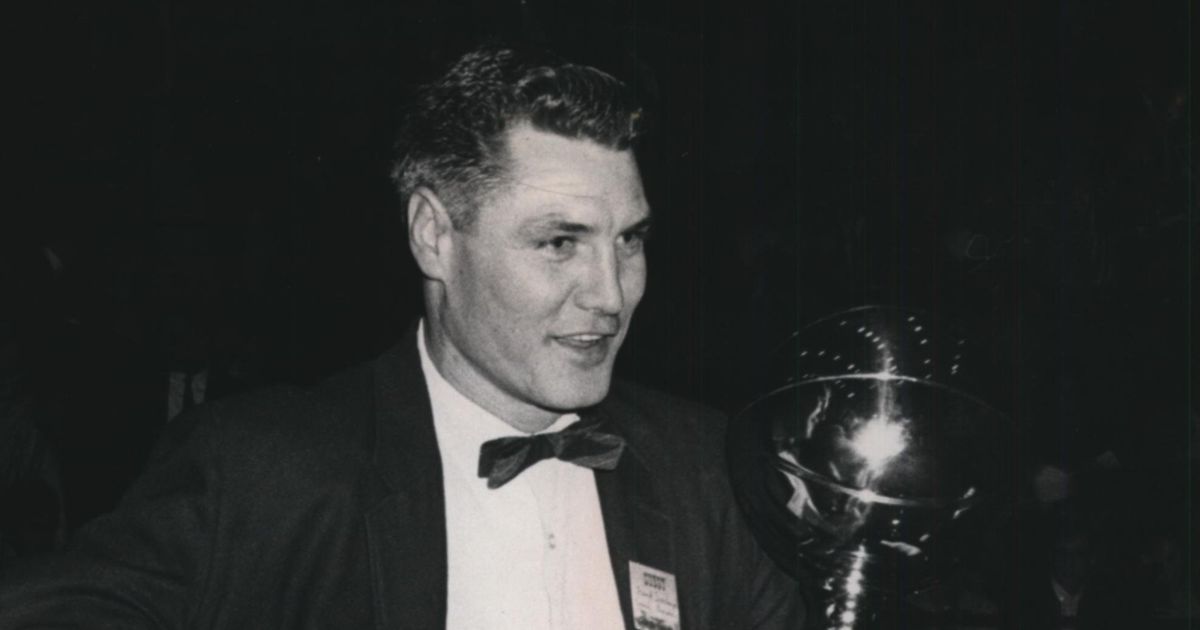 Reardan's twotime state basketball champion coach Frank Teverbaugh