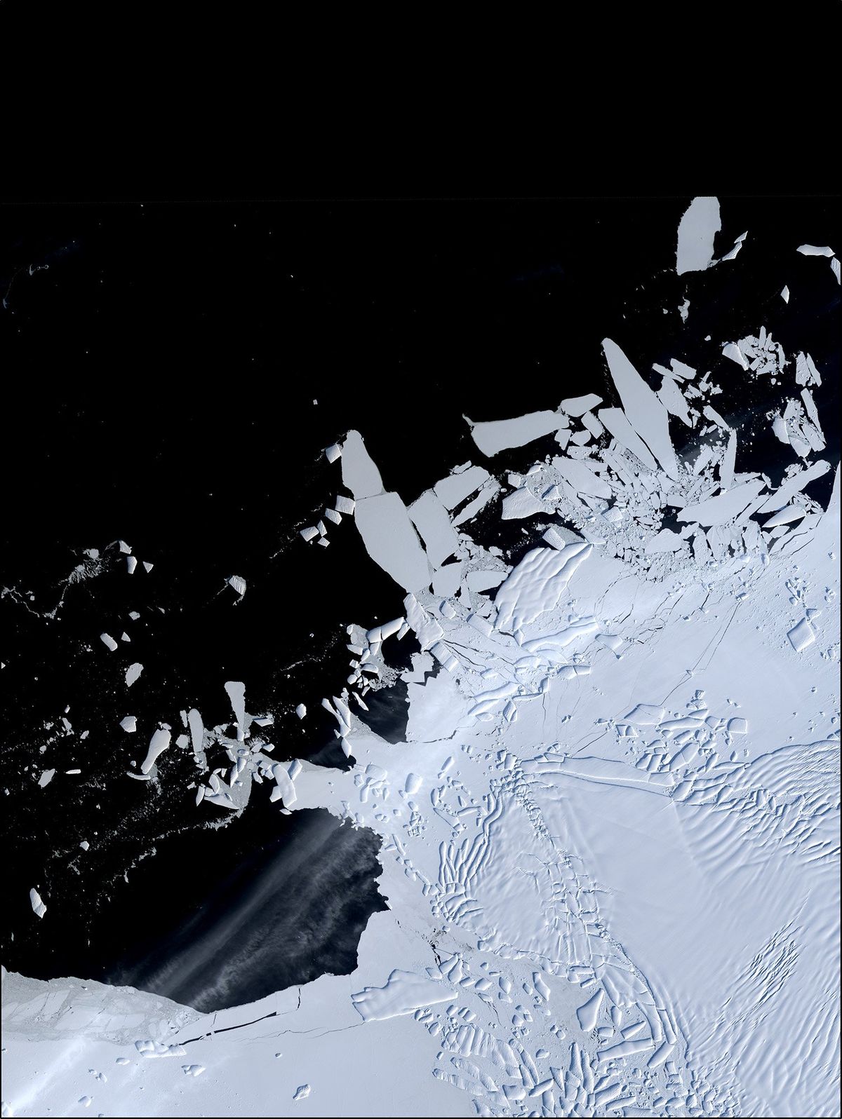 The enormous Thwaites Glacier is nicknamed the “doomsday glacier” because of its relatively large melting contribution to sea level rise.  (NASA/USGS/Handout)