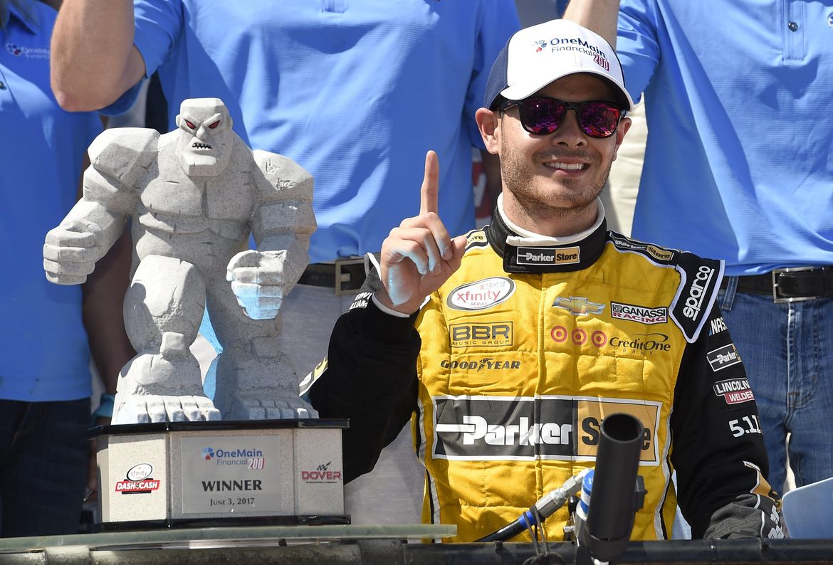 Kyle Larson wins Dover Xfinity race for 2nd straight victory The