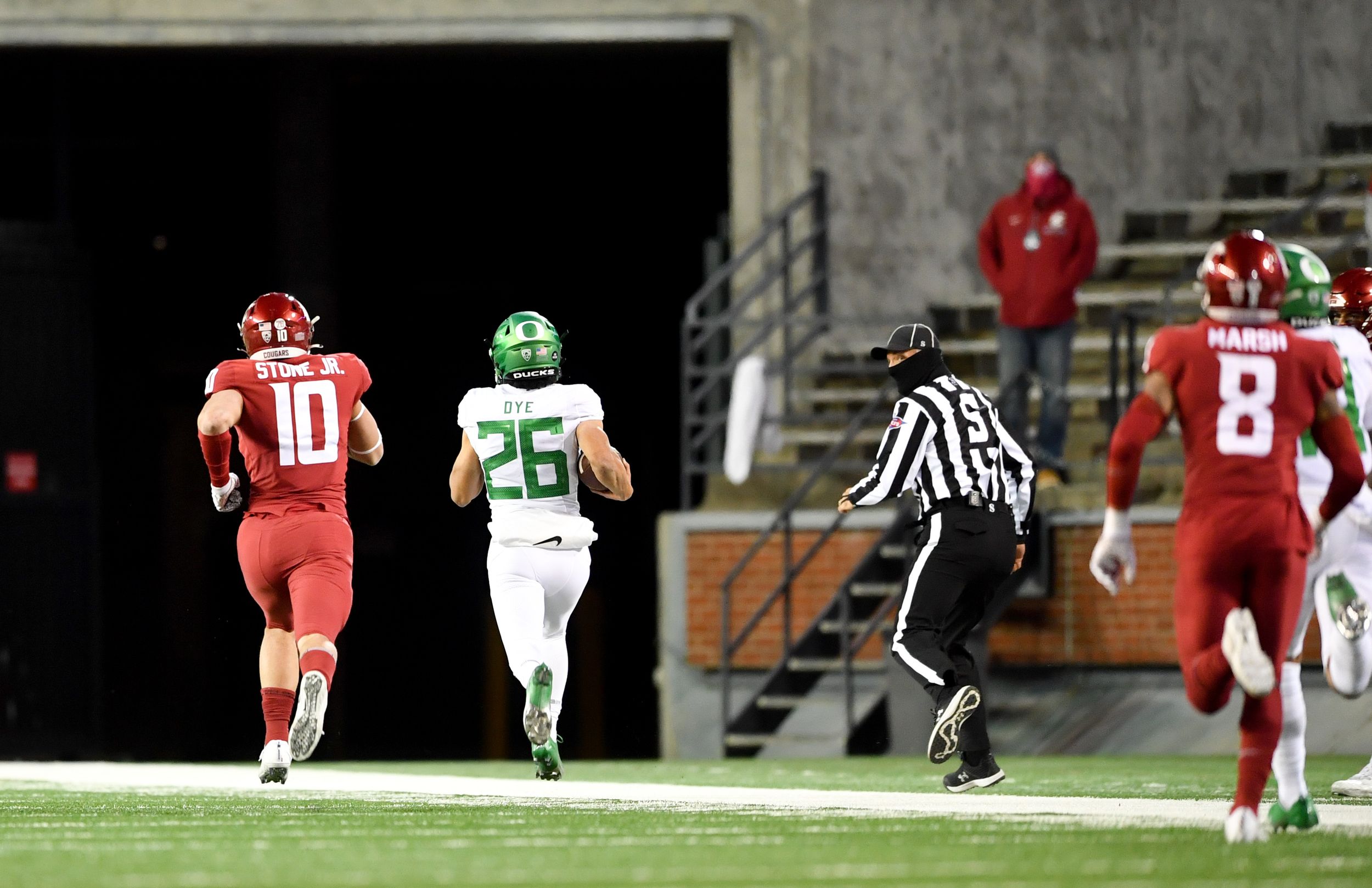 Oregon Football Reveals Retro Uniform Combination for Week 8 vs. Washington  State Cougars - Sports Illustrated Oregon Ducks News, Analysis and More