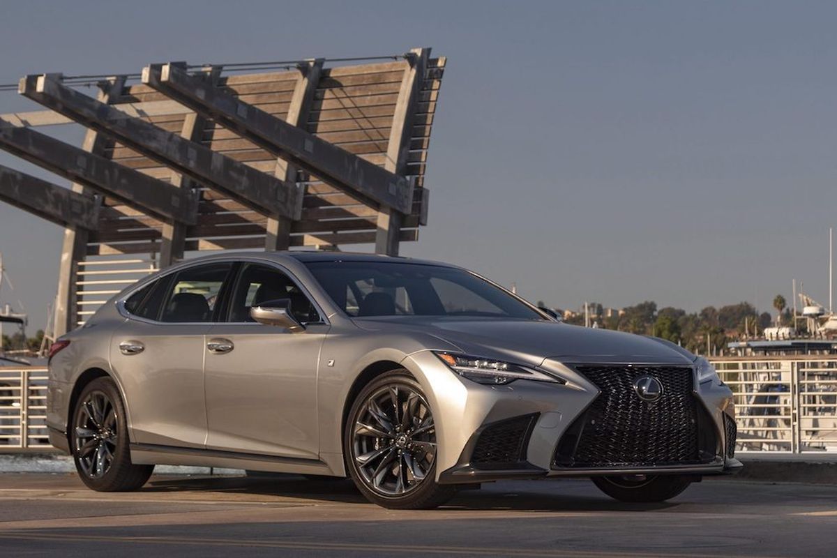 Today’s tester, the 2021 Lexus LS 500, is an artful Asian interpretation of the modern luxury sedan. (Lexus)