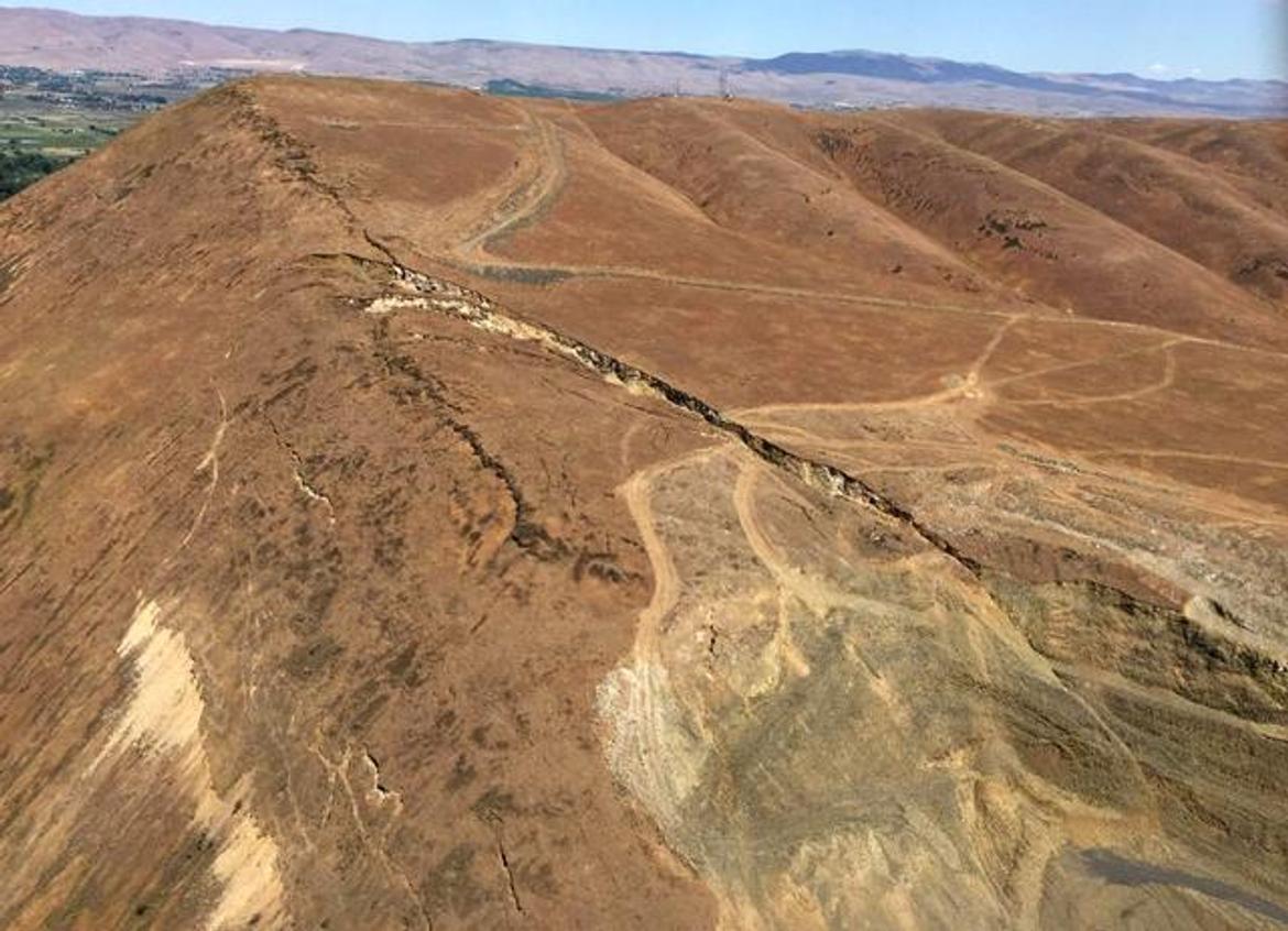 Rattlesnake Ridge near Yakima still sliding, popping, squeaking — but ...