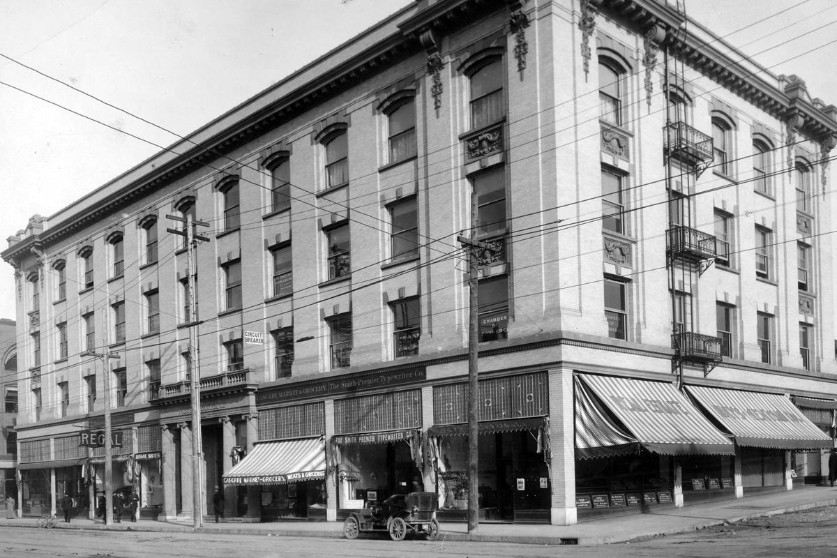 1909: The building at 9 S. Washington, one year before three floors were added. (Photo Archive)