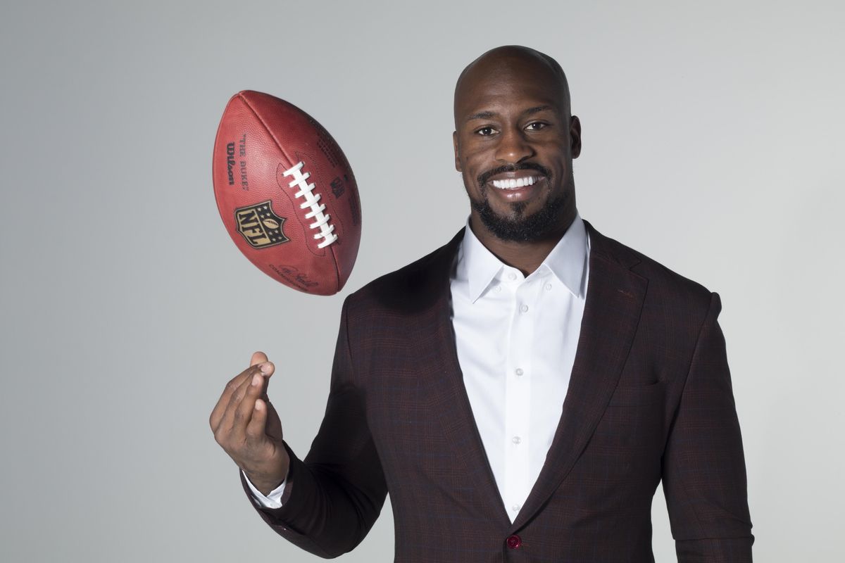 Retired NFL star Vernon Davis, 36, has traded the gridiron for Hollywood. (MICHAEL AVON)