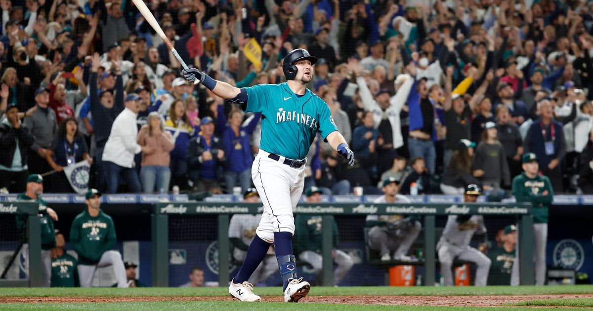 Commentary: As if these Mariners could clinch a playoff berth with anything  other than dramatics
