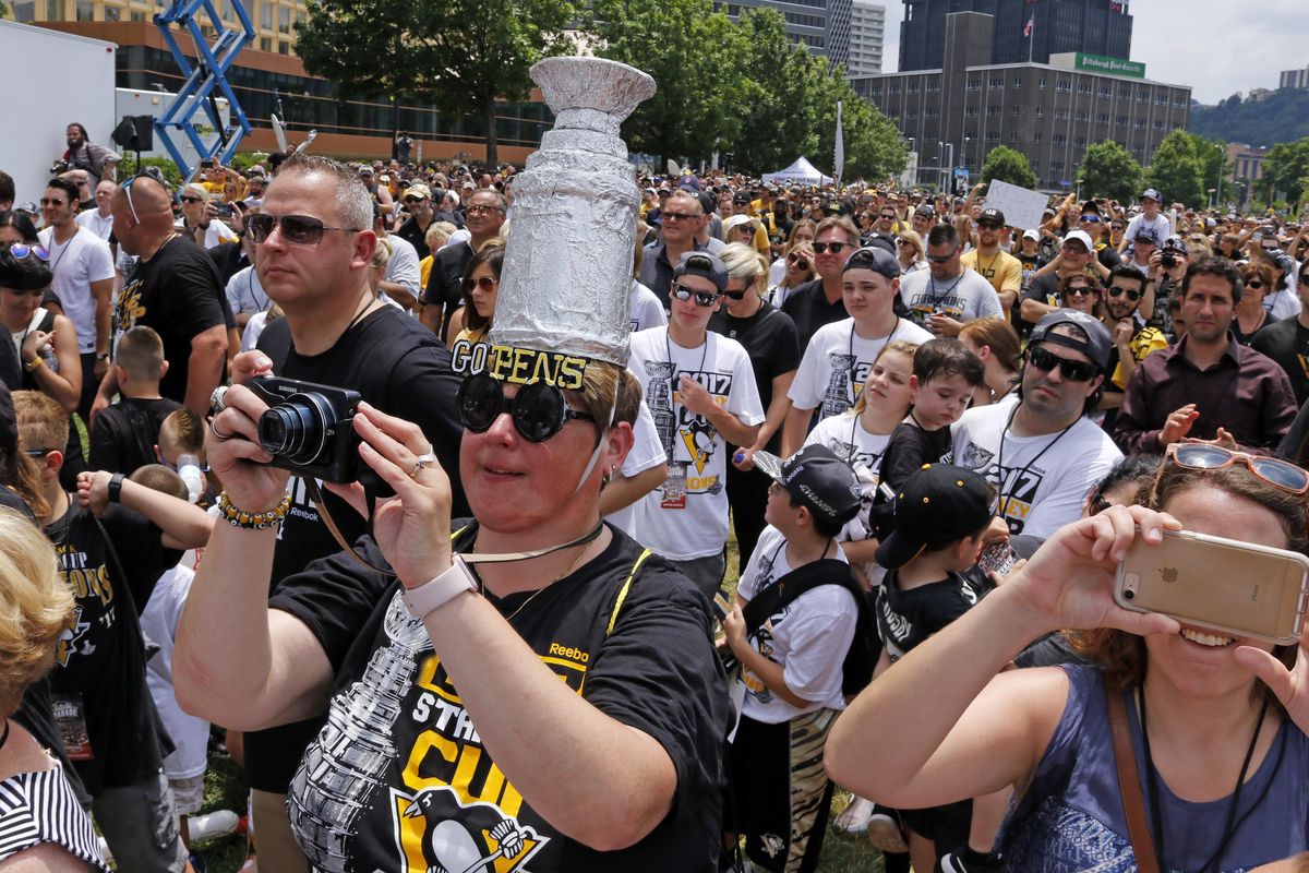 2017 Stanley Cup Parade  Pittsburgh Penguins 
