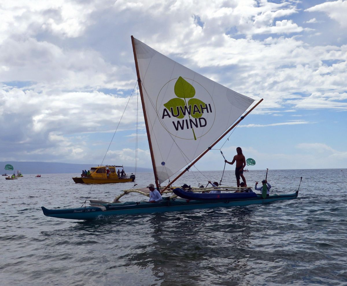 A traditional voyaging canoe comes to shore at Ka’anapali Beach during the 13th annual Wa’a Kiakahi festival. (John  Nelson / The Spokesman-Review)
