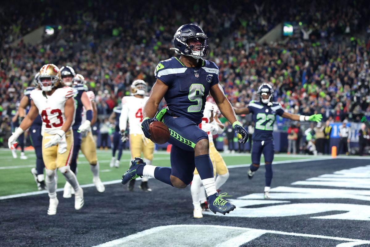 Kenneth Walker III of the Seattle Seahawks scores a touchdown during the fourth quarter against the San Francisco 49ers in the NFC Divisional Playoff game at Lumen Field on January 17, 2026 in Seattle.  (Getty Images)