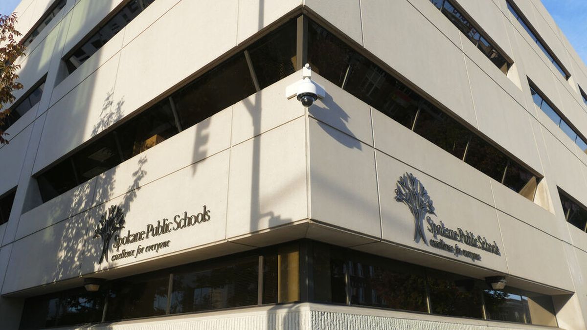 The Spokane Public Schools district office at Main Avenue and Bernard Street.  (JESSE TINSLEY/The Spokesman-Review)