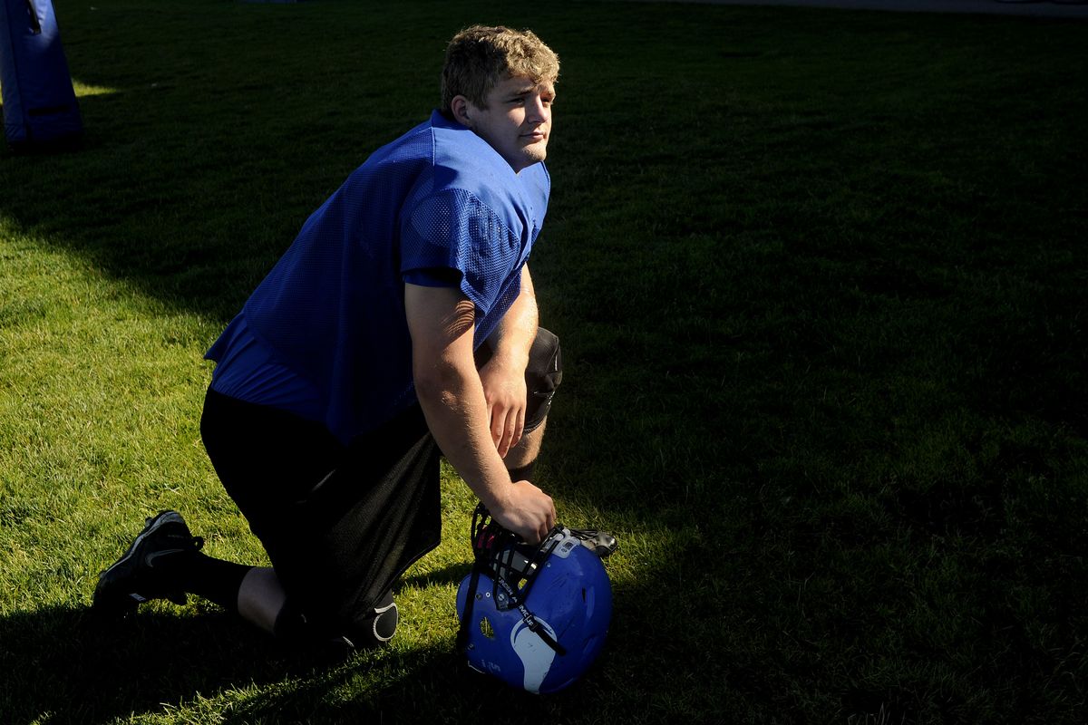 James is a two-way starter for the Vikings and has made an oral commitment to play football for the Washington Huskies next season.
