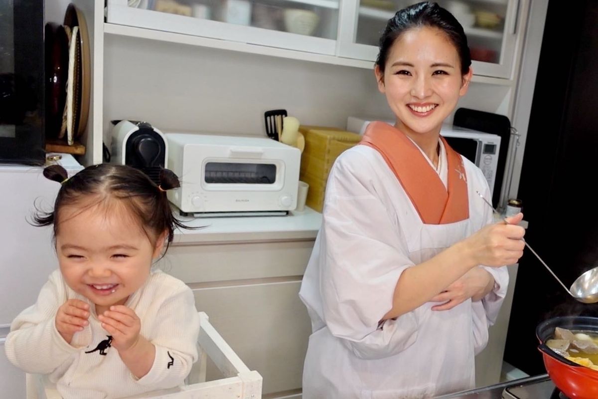 Moe cooks with her daughter.  (Courtesy of Moe)