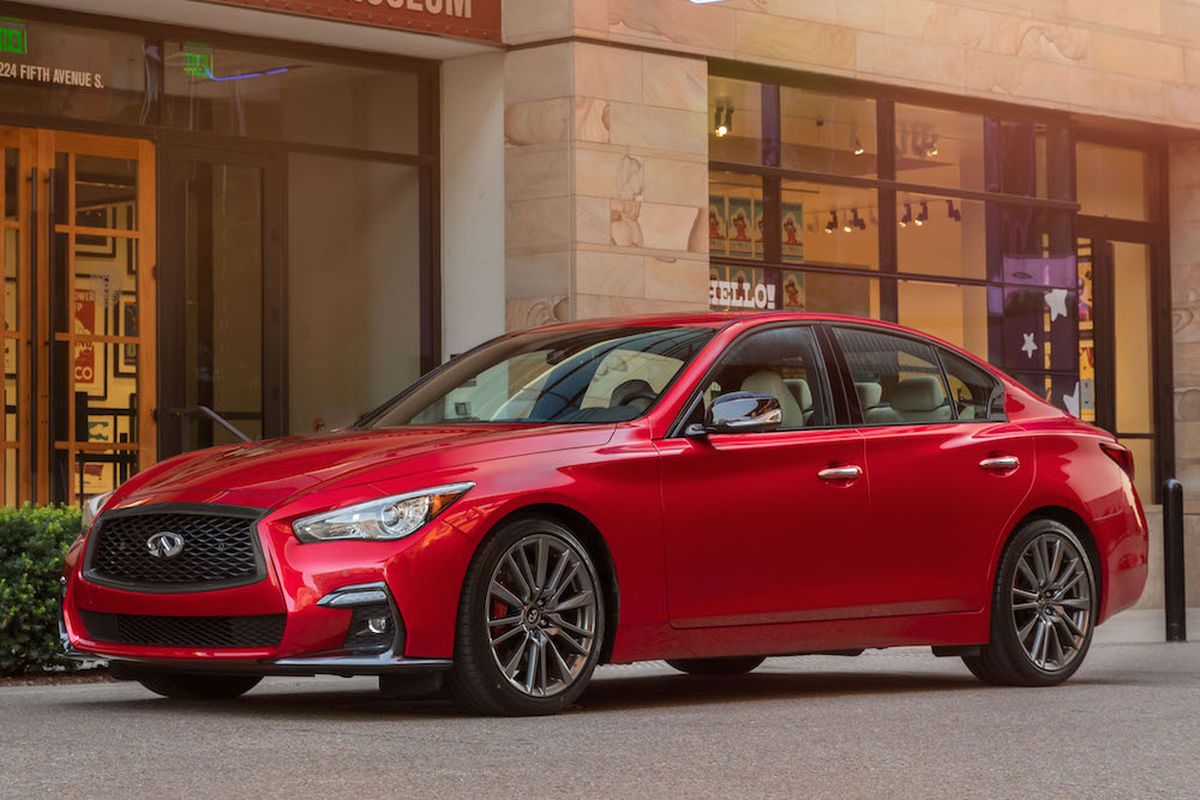The 2021 Infiniti Q50 is quick and beautiful. Its four-person cabin flirts with luxury and bristles with tech. (Infiniti)