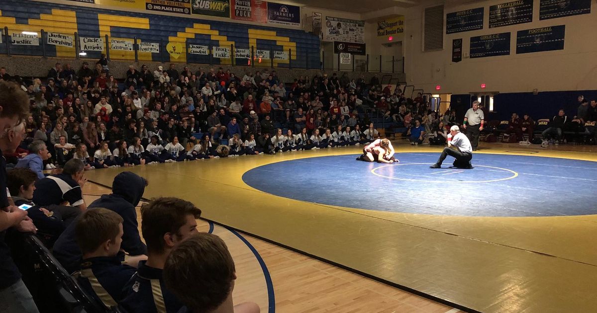 Chase Tebbets, Justin Mason help Mead wrestling stay undefeated with