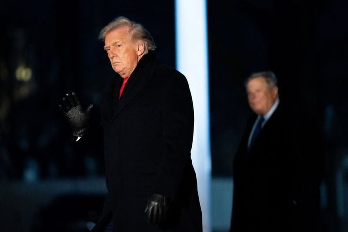 U.S. President Donald Trump walks from Marine One to the White House on Tuesday in Washington, D.C. (Elizabeth Frantz)