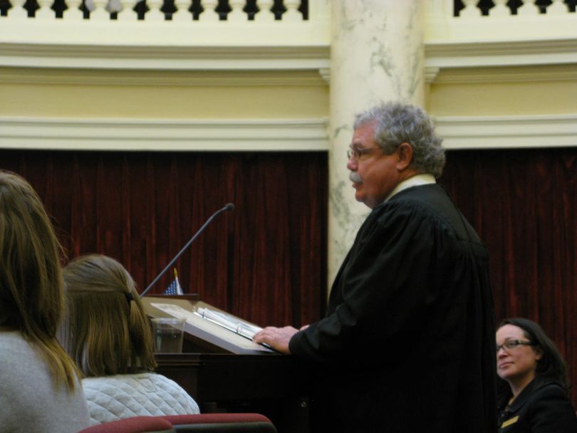 Idaho Supreme Court Chief Justice Roger Burdick delivers his annual 'State of the Judiciary' message to the Idaho Senate on Tuesday (Betsy Russell)