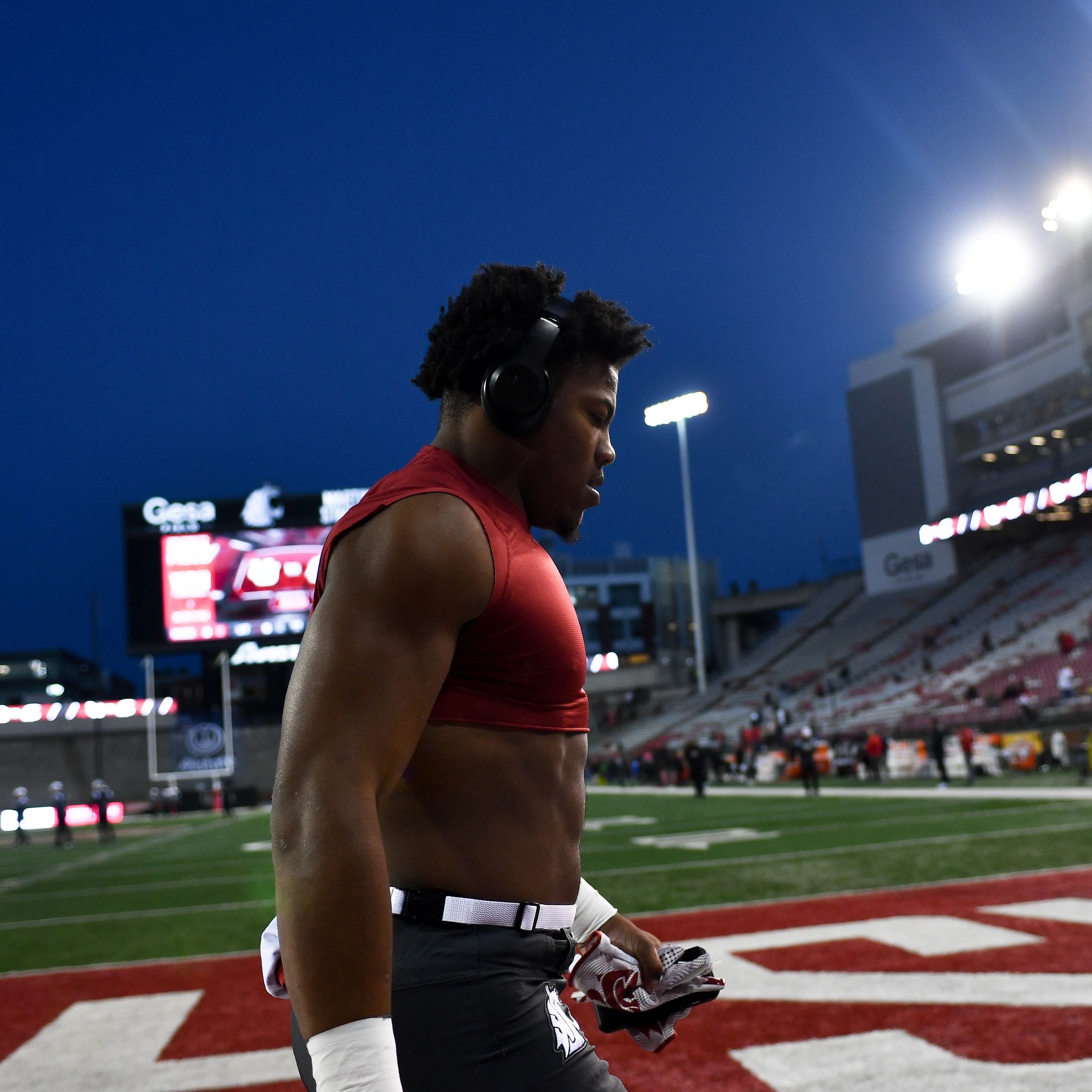 Former Washington State linebacker Daiyan Henley fares well at NFL Combine