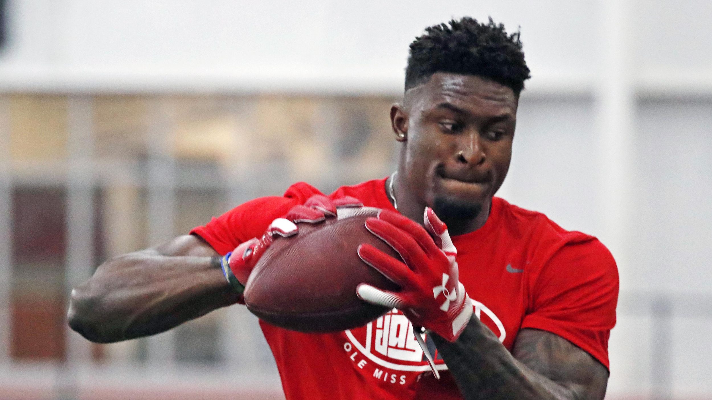 Ole Miss loses WR D.K. Metcalf for the season due to neck injury